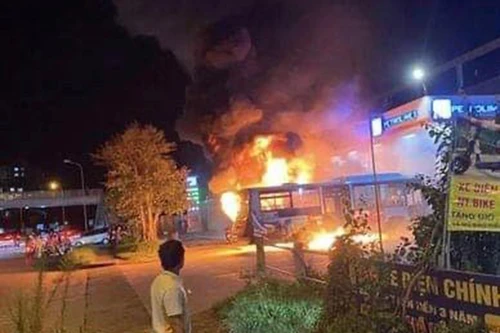 Bảo vệ an toàn trạm xăng 41, khu công nghiệp Thăng Long trong vụ cháy xe buýt 