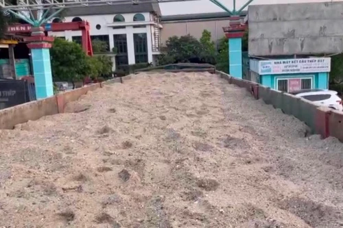 Phát hiện, xử lý một số xe tải chở quá tải, hàng hóa không hóa đơn chứng từ