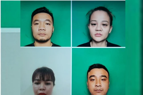 2 cặp nam, nữ 1 giờ sáng vẫn 'phê' ma túy trong quán karaoke 