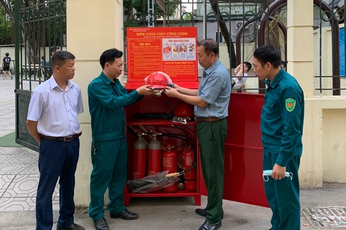 Công an quận Tây Hồ tiếp tục "kích hoạt" thêm 5 “Điểm chữa cháy công cộng”