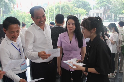 Giải pháp đột phá trong việc triển khai an sinh xã hội tại quận Tây Hồ