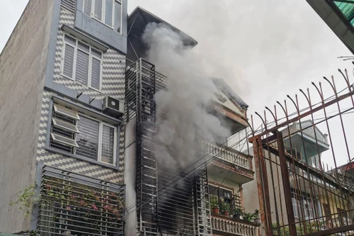 Cảnh sát khuyến cáo người dân các bước an toàn xử lý khi có cháy