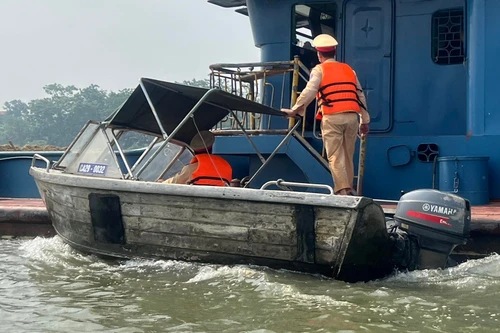 Công an huyện Thanh Trì tìm người liên quan vụ việc