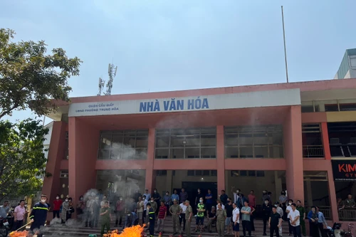 Thêm hàng trăm 'cánh tay nối dài' trong thế trận ngừa 'giặc lửa' 