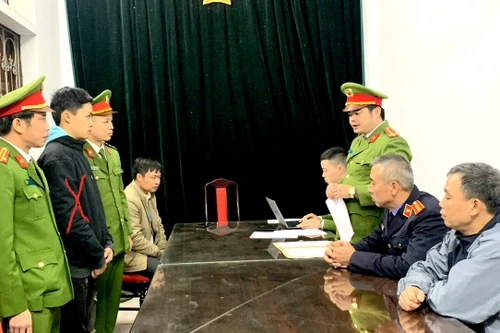 Bắt tạm giam đối tượng “yêu” bé gái 13 tuổi có thai