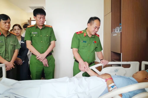 Biểu dương tinh thần dũng cảm, kiên quyết đấu tranh chống tội phạm của Thiếu tá Nguyễn Anh Tuấn