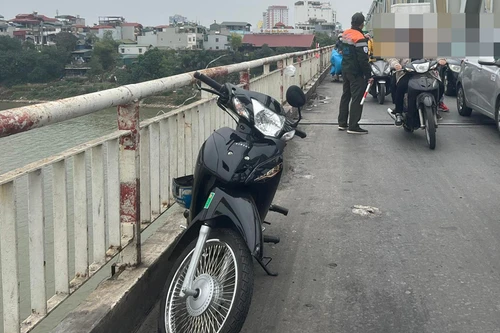 Tổ chức cứu hộ nam sinh lớp 9 nhảy cầu Chương Dương