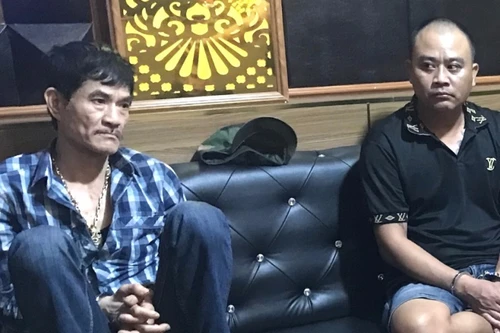 Cảnh sát bao vây căn biệt thự, bắt nhóm tổ chức “tiệc” ma túy