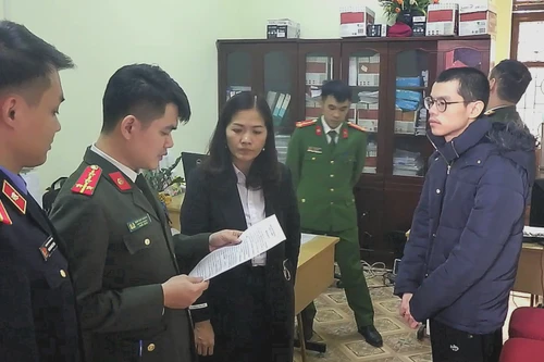 Bắt nhân viên ngân hàng lừa đảo chiếm đoạt nhiều tỷ đồng