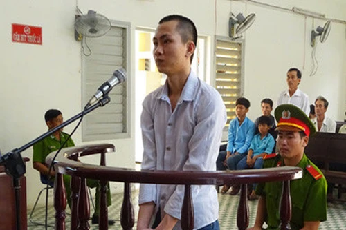 Nam sinh lớp 8 bị anh trai bạn học đánh tử vong