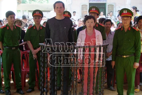 Rủ nhau đi buôn ma túy, 2 vợ chồng lĩnh 17 năm tù