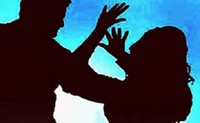 Đang truy bắt gã trai rủ thiếu nữ đi ăn ghẹ rồi cưỡng hiếp