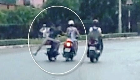 Thích điện thoại xịn, học sinh cấp 3 đi cướp giật