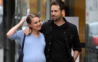 Natalie Portman sắp sinh con trai