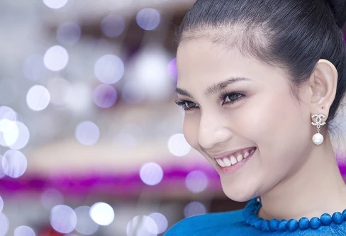 Trương Thị May gây ấn tượng tại Hoa hậu Hoàn vũ 2013