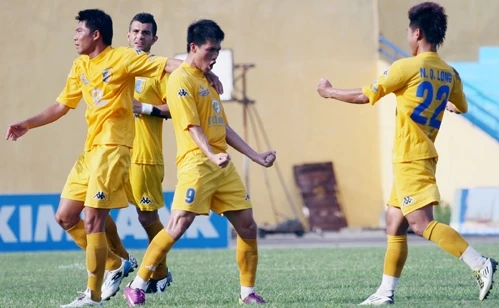 “Gạch” tạm thoát hiểm