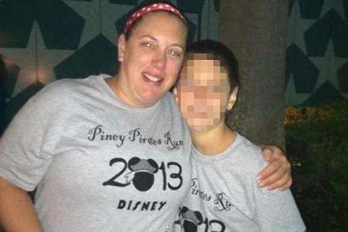 Choáng váng phát hiện trẻ 5 tuổi "quan hệ" trong nhà tắm