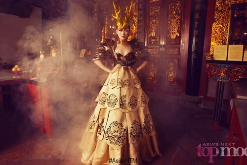 Hóa vai con dê, Thùy Trang "tụt dốc" tại Asia's Next top model