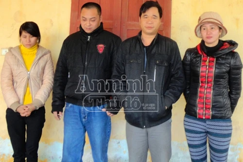 Đột kích động mại dâm, bắt “tú bà” 20 tuổi