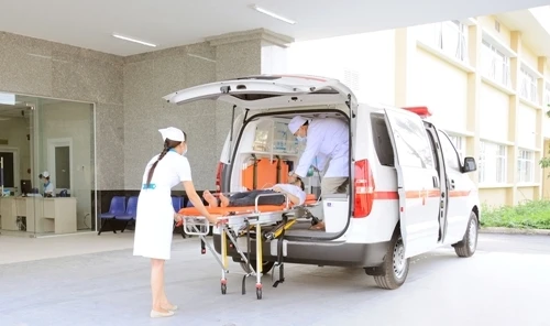 Cứu sống một sinh viên bị đâm thủng gan