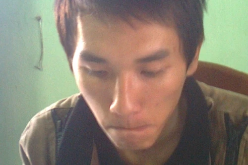 Kẻ đâm bạn ra đầu thú sau hơn nửa năm lẩn trốn