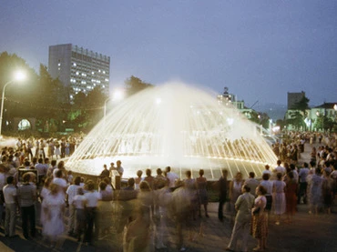 Sắp có tháp phun ra... rượu vodka