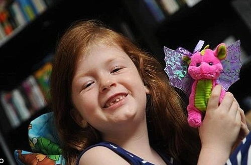 Bé gái 7 tuổi khiến cả Viện khoa học quốc gia Australia phải xin lỗi