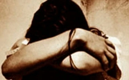 Bé gái 15 tuổi có thai vì bị giao cấu nhiều lần