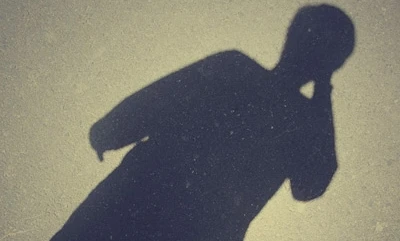 Mẹ mắc nợ bỏ trốn, con trai bị bắt cóc, dọa giết