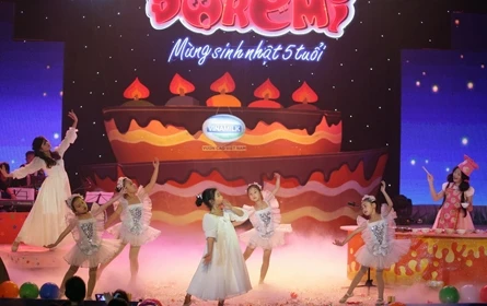 Đồ Rê Mí "tái xuất" mừng tuổi đầu năm