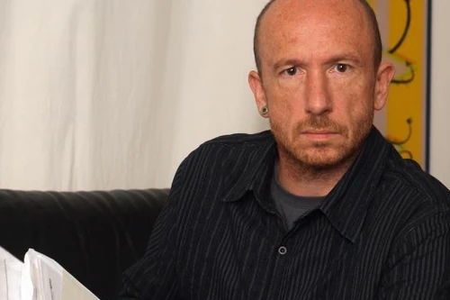 Đã hiến tặng tinh trùng, còn bị bắt trả tiền nuôi con