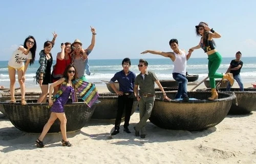 Đàm Vĩnh Hưng cho "chiến binh" đi "xả xitrét"