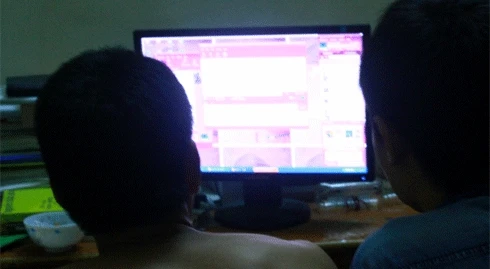 Dính quả đắng vì ham chăn "rau" trên mạng