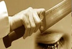 Vừa ra tù vì tội giết người lại chém đứt lìa cánh tay vợ