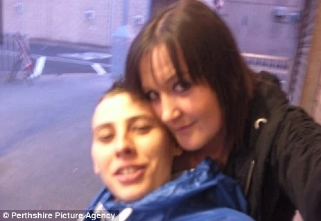 Sững sờ phát hiện chồng sắp cưới là… phụ nữ