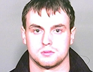 Đáp máy bay tới Mỹ để quan hệ với bạn chat tuổi teen