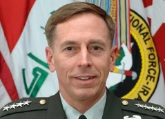 Giám đốc CIA từ chức vì "bê bối tình dục"