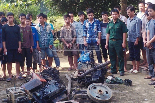 Bắt giữ 25 người khai thác vàng trái phép