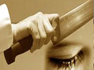 Chồng bất ngờ chém chết vợ, rồi tự sát bằng điện