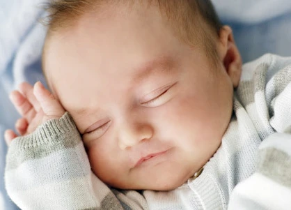 Trẻ dễ tử vong khi nằm gối, đệm mềm