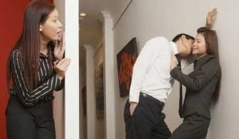 Bi hài những cuộc "tình ban trưa"