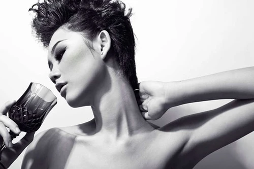 Trà My Next top "lột xác" để thi Top Model Worldwide