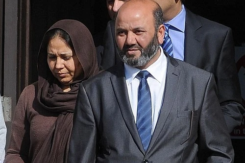 Giết con dã man vì con không chịu "đặt đâu ngồi đấy"