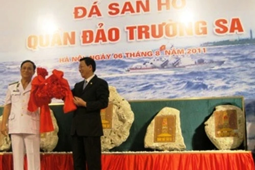 33 tấm đá san hô quý giá từ quần đảo Trường Sa