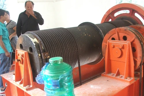 Tìm thấy thi thể đầu tiên ở dưới đường hầm