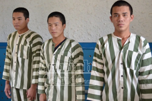 Khởi tố nhóm đối tượng chém người trong quán ốc