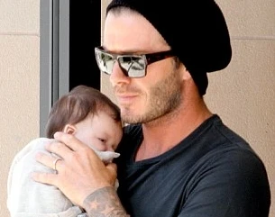 Ngắm “công chúa” dễ thương nhà Victoria-Beckham