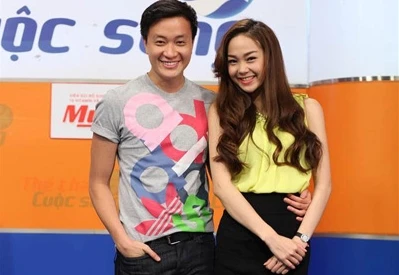 Minh Hằng tình tứ với Lương Mạnh Hải, rạng rỡ cùng VĐV Taekwondo 