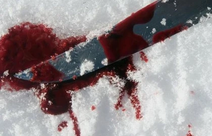 Thiếu nữ "thiến" người tình, năn nỉ mãi... mới trả "của quý"