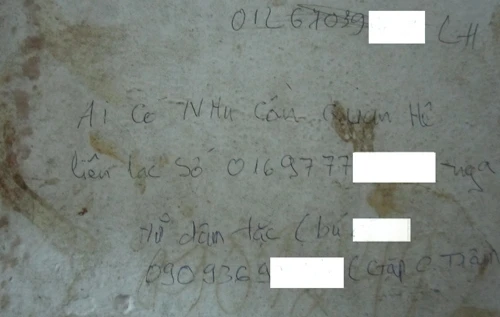 Nở rộ tiếp thị mại dâm... trên tường nhà vệ sinh công cộng